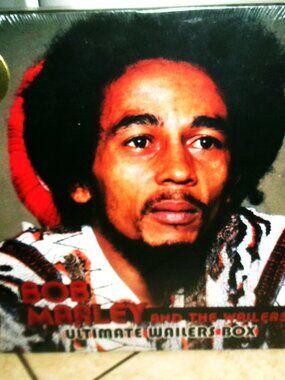 bob marley and the wailers ultimate sealed 5 lp box set 12 page book 2 postcards